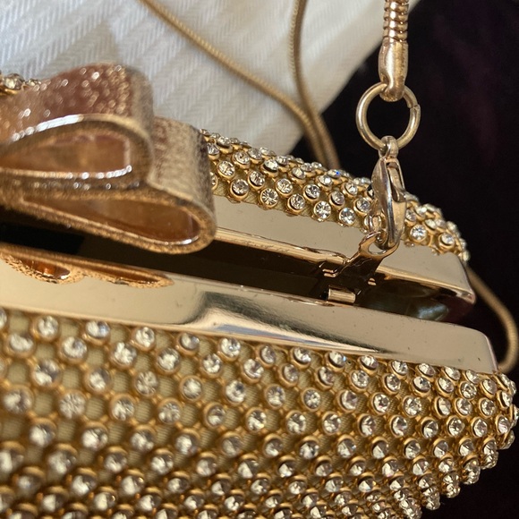 Gold Rhinestone Clutch Purse With Detachable Chain Strap - Picture 5 of 8